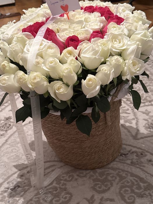 Цветы розы свежий