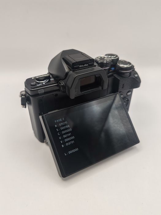 Kit complet Olympus e-m10 II cu obiective, 45mm, 14-42mm și 40-150mm