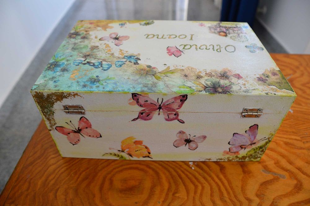 Cutii personalizate din lemn