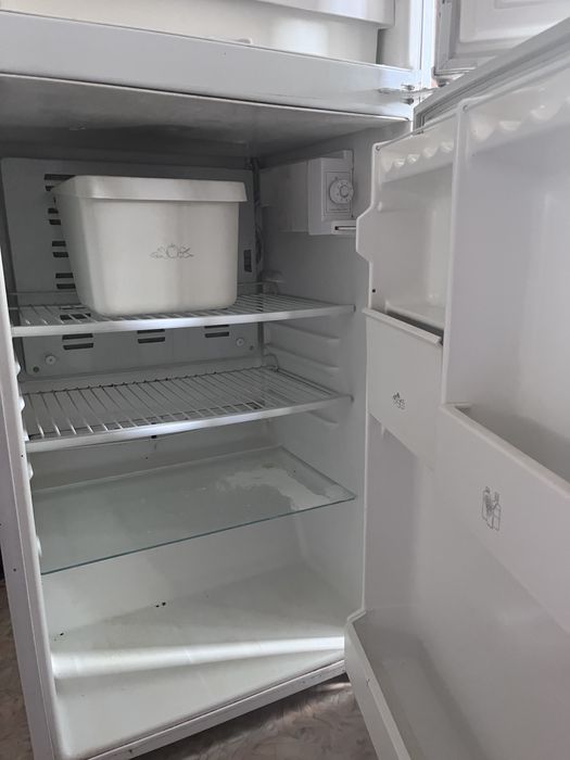 Продам холодильник на запчать