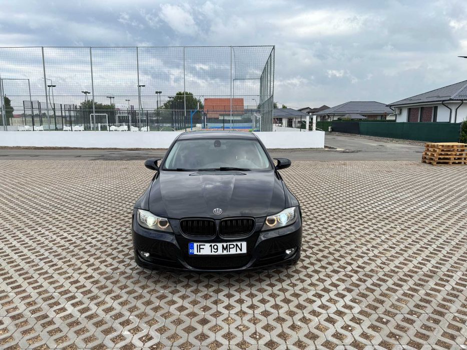 BMW 318i, benzina 140 cp, 2011