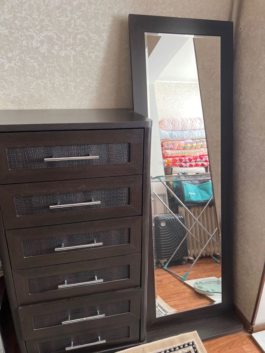 Комод темно-коричневый