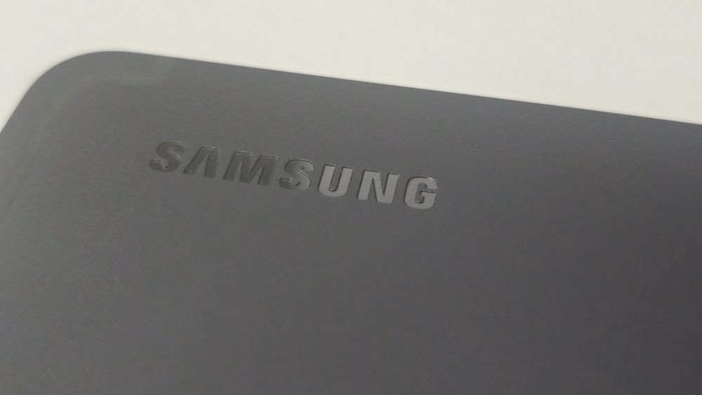 Таблет Samsung Tab S9 FE 256 GB + подарък Клавиатура и калъв