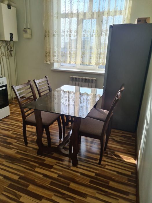 Kvartira uy dom sotiladi yashnabot 40let tojik mahala gozal mahala