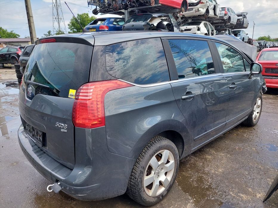 Dezmembram Peugeout 5008, an 2012, 1.6 HDI, cutie Automata