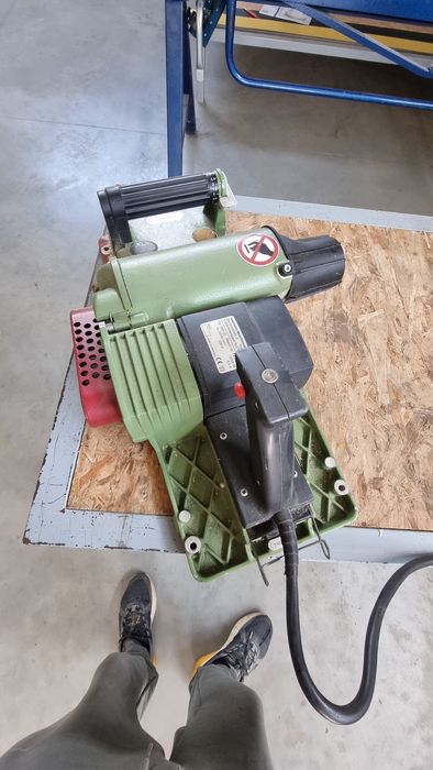 Rindea electrica profesionala