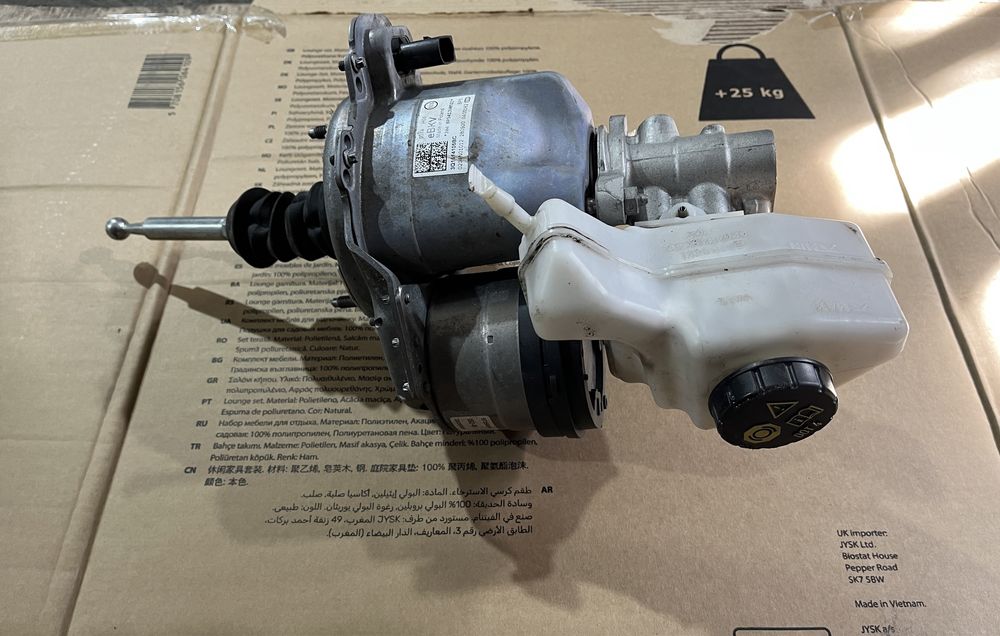 Tulumba frana / Pompa servofrana VW Passat B8 Arteon