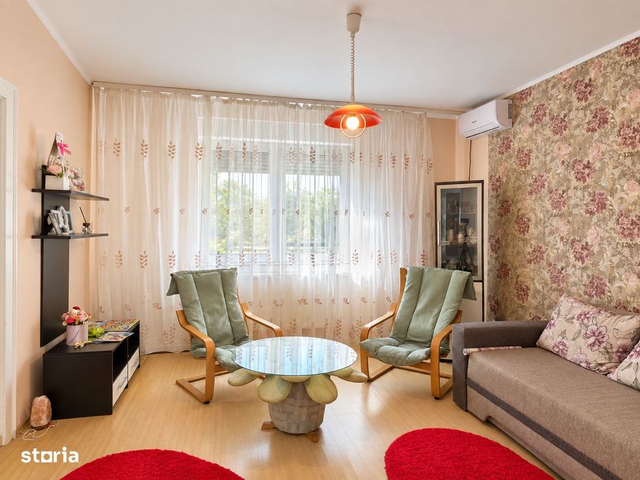Casă cu 3 camere de vânzare în Mândruloc –teren 1.500 mp
