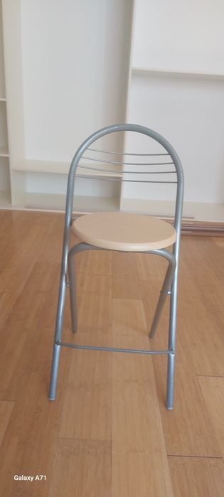 Стол со стульями