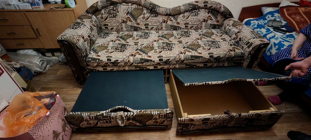 Продам тахту в хорошем состоянии