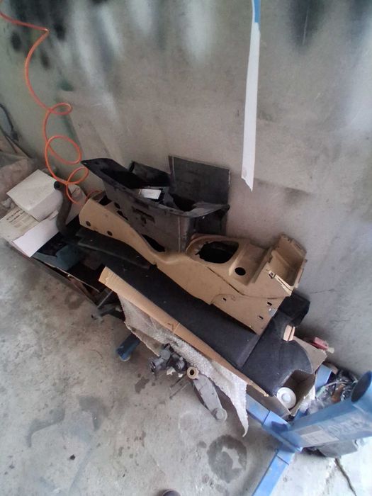 Останали части от Алфа  Ромео 147