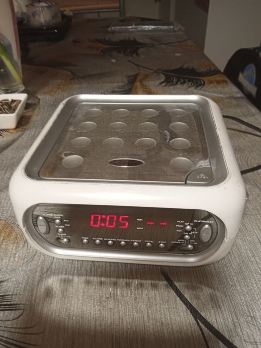 Radio cu SD și ceas cu alarma Germania