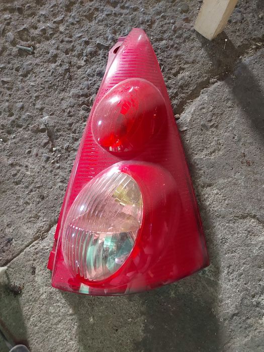 Lampa tripla stop dreapta spate peugeot 107