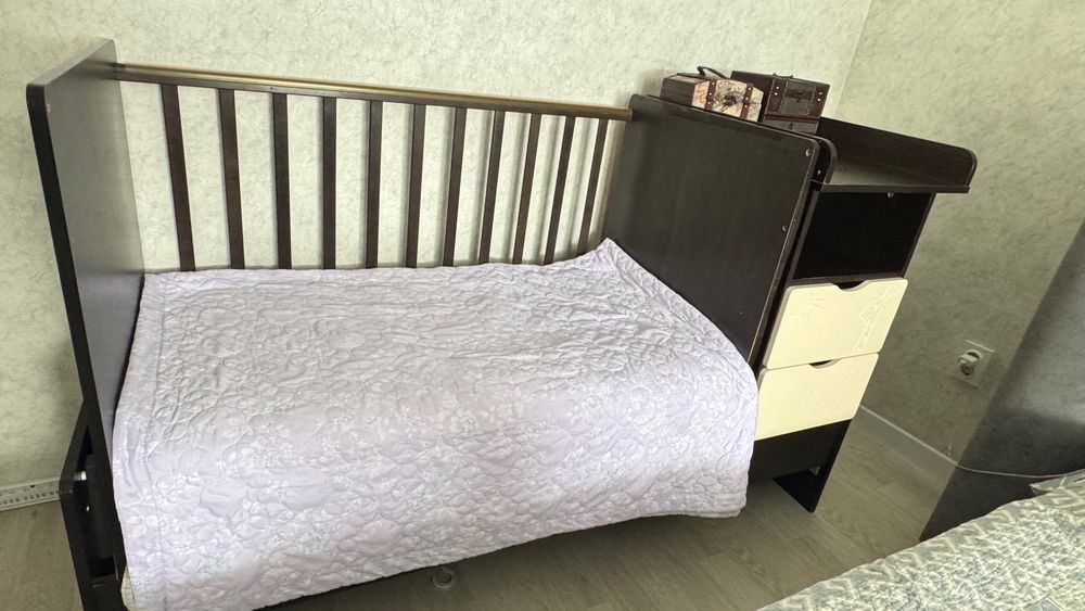 Продам манеж б/у