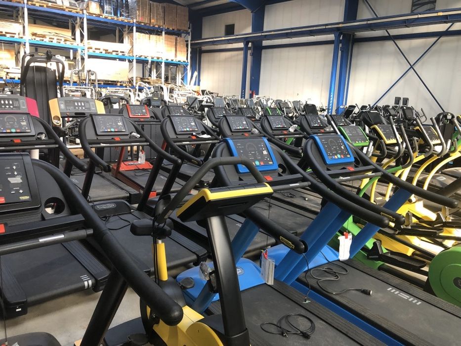 Depozit aparate fitness technogym