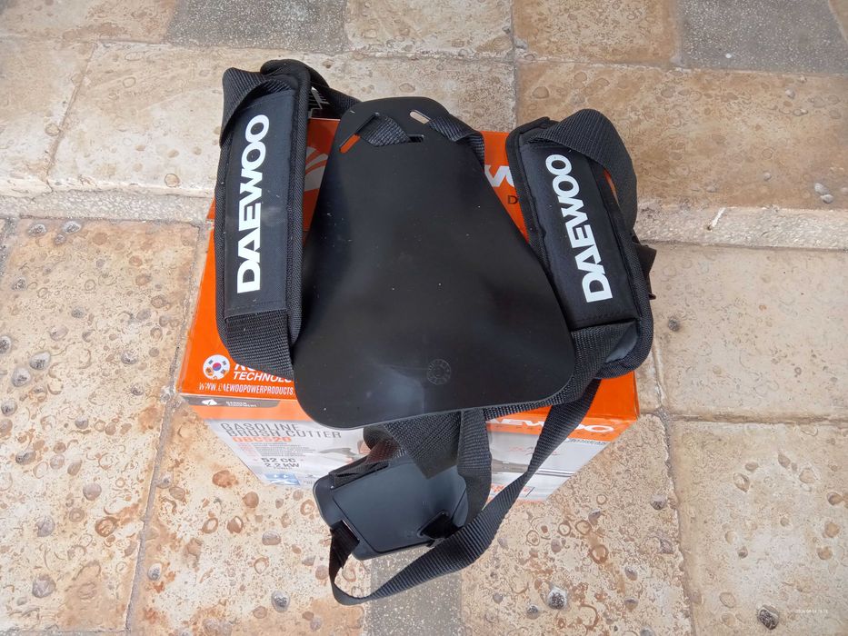 Моторна коса Daewoo