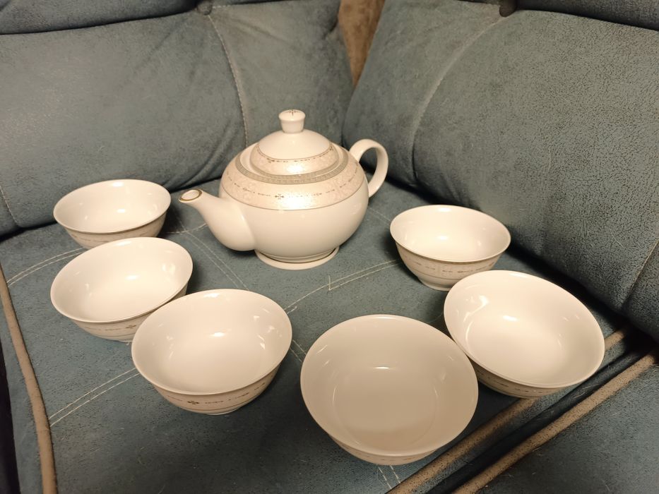 Продается новый чайный сервиз