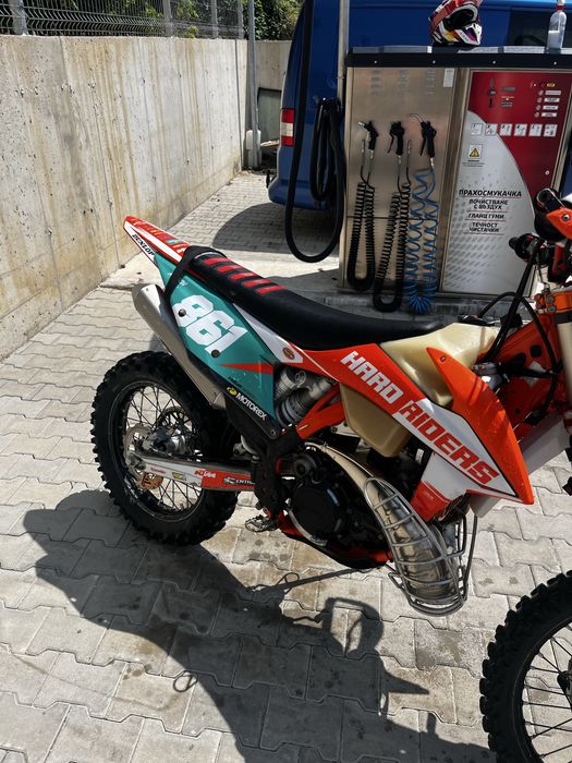 Ktm exc 300 six days 2021