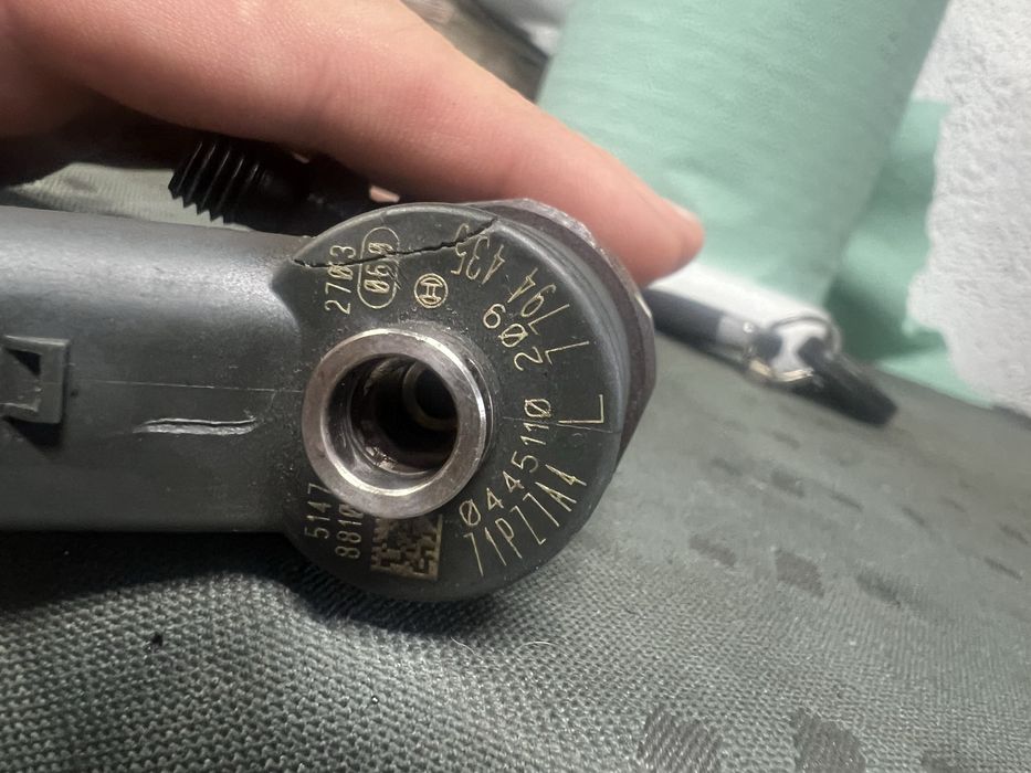 Injectoare BMW 2.0 diesel cod 0445110209