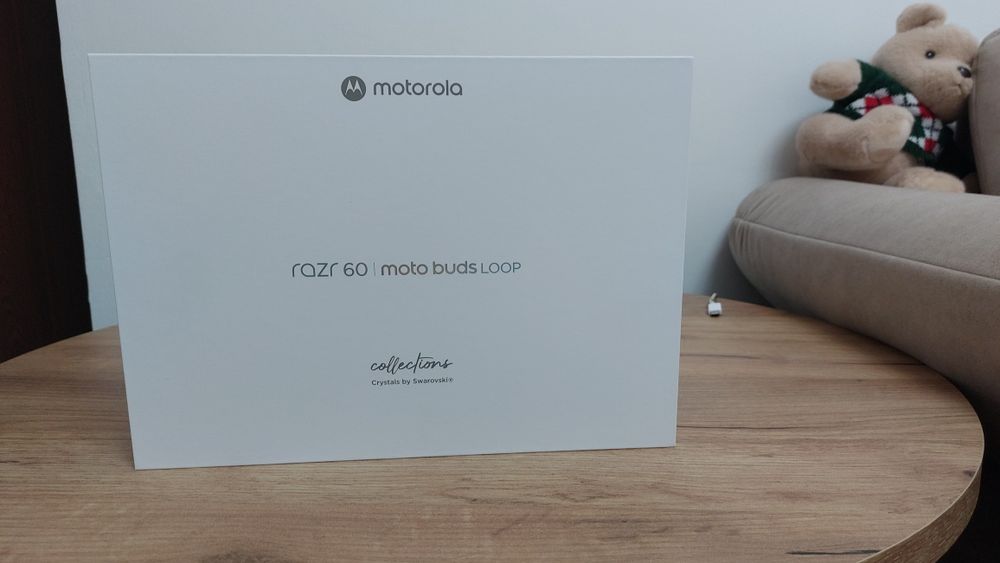 Motorola razr 60 5g+buds loop swarovski