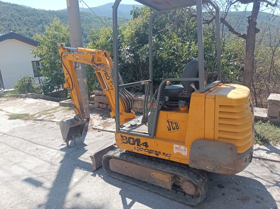 Мини багер JCB 801.4