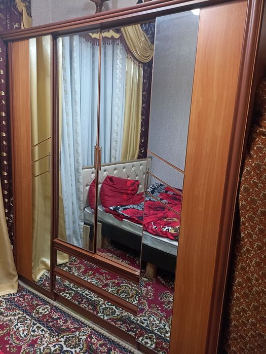 Продам спальный гарнитур.