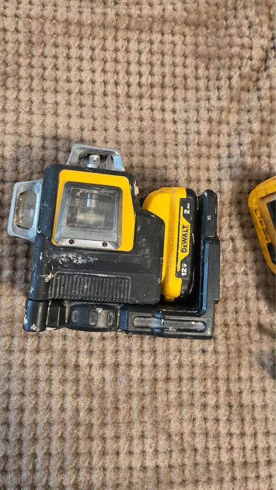 Vand laser dewalt 12 linii