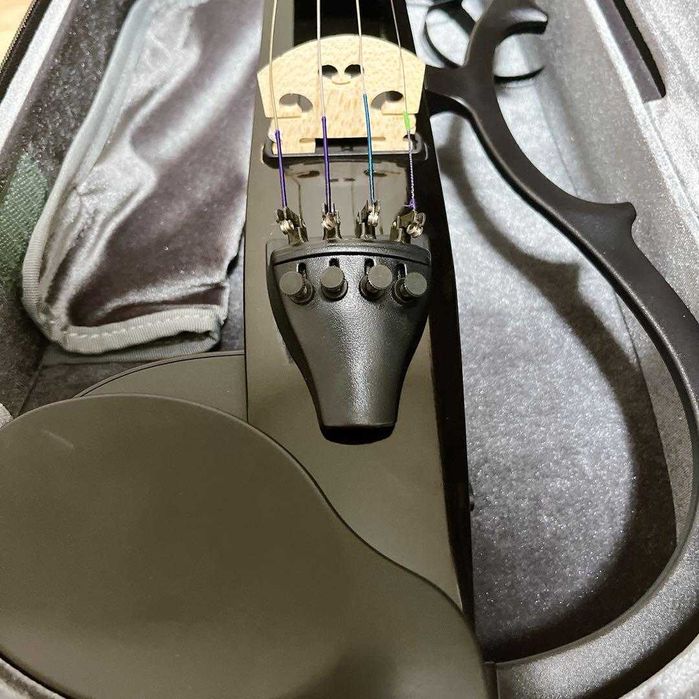 Skripka Yamaha sv120s