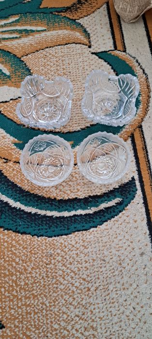 Ппродаётся хрустальные комплекты