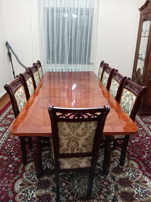 Shu komplekt kamod penal va 12 kishilik stol stul sotiladi xolati yaxs