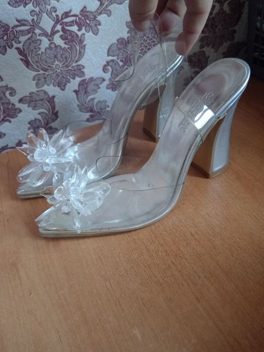 xrustal  billur tufli