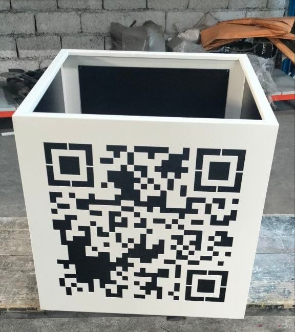 Кашпо металлический