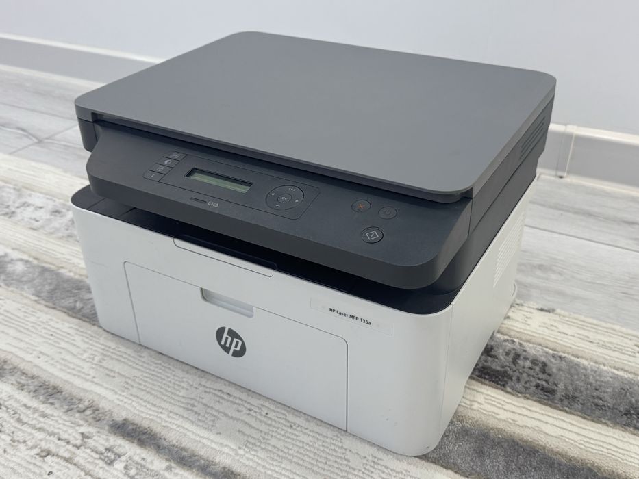 Продам почтый новый Принтер HP