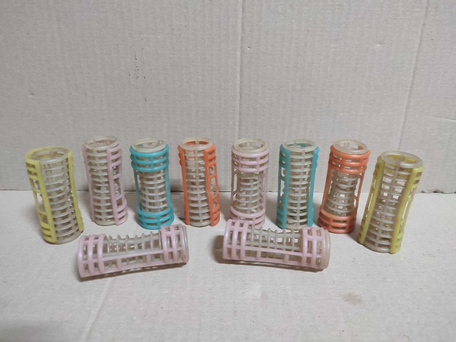 Pt. nostalgici ! bigudiuri din plastic, diferote matrimi si modele