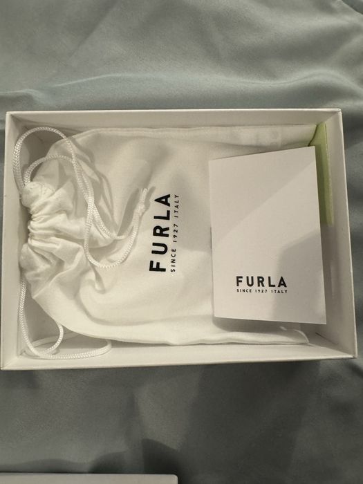 Портфейл   Furla