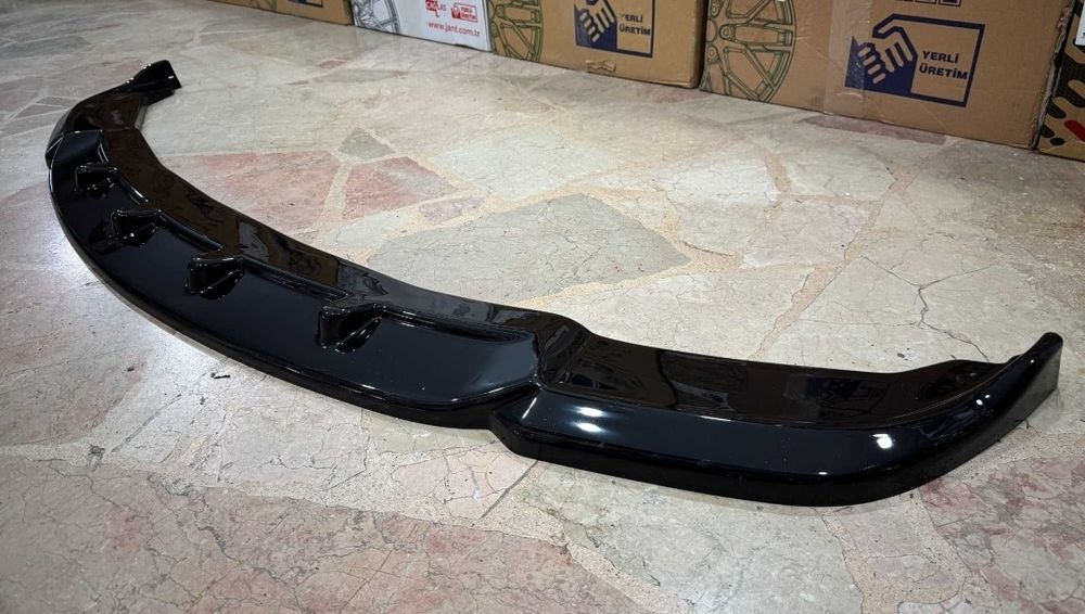 Spoiler fusta lip bara fata BMW Seria 7 F01 Non Facelift negru lucios