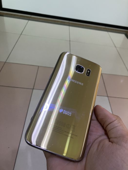 Samsung s7.