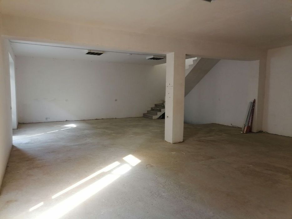 Бино сотилади,шахар марказ,2 этаж+подвал