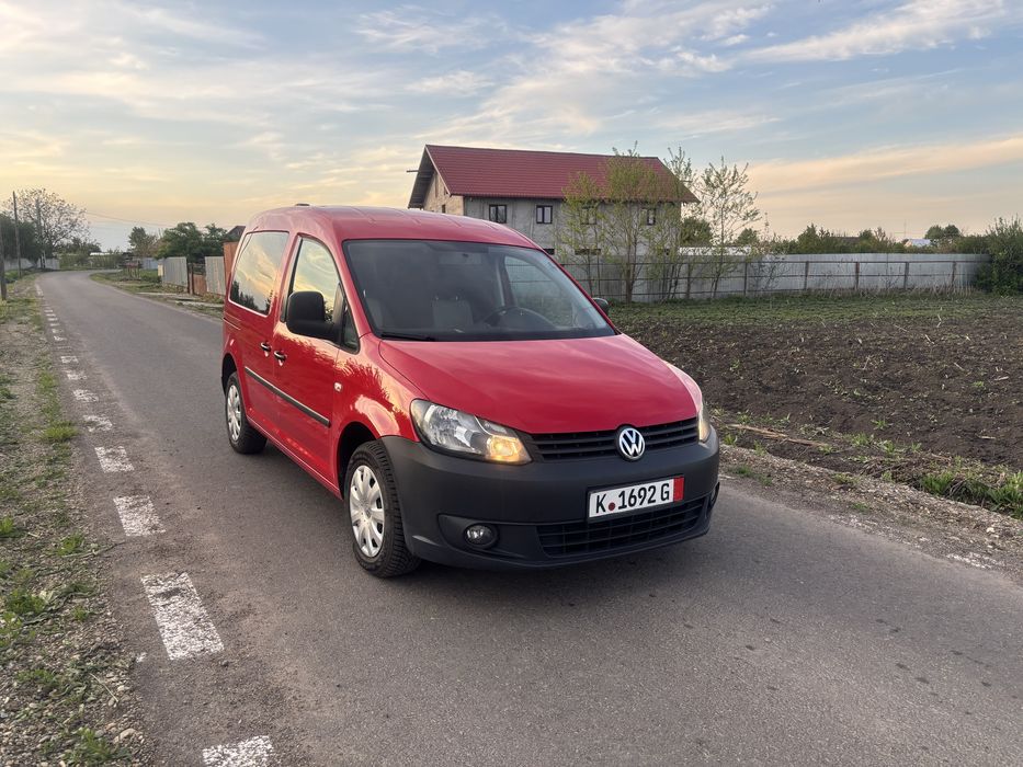 Vw Caddy  5 locuri ,2013