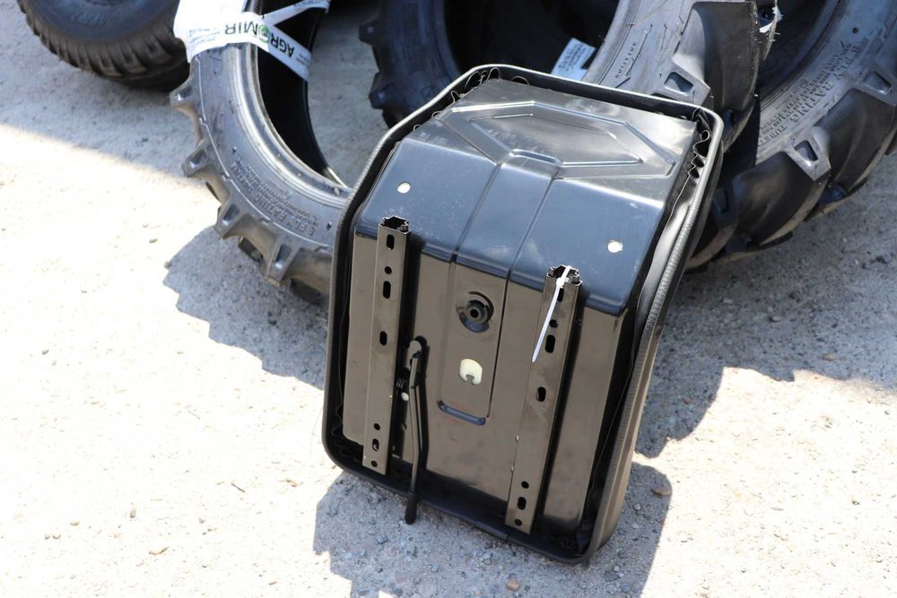 Scaun Universal Nou de stivuitor cu sina de reglare fata-spate