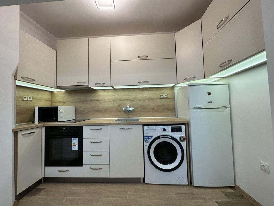 Тристаен апартамент, под наем, кв. Спортна зала