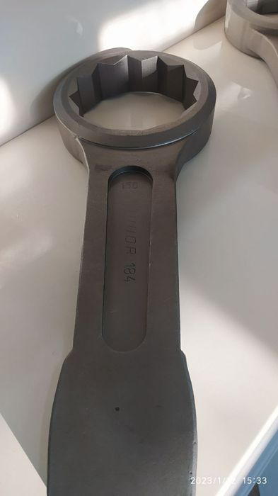 Затяжной ударный кольцевой-рожковый гаечный ключ Unior, Словения