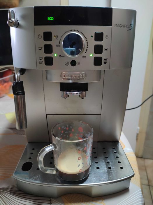 De vanzare espresor automat Delonghi Magnifica S