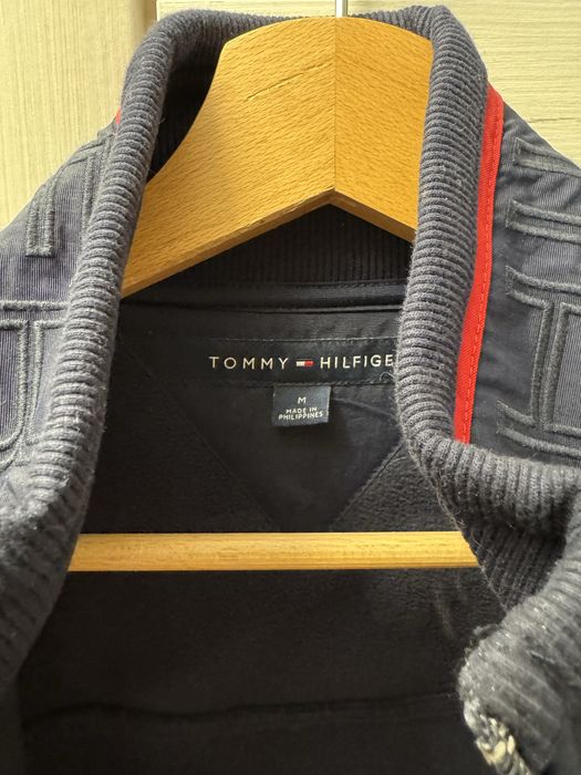 Vand geaca Tommy Hilfiger marimea M. Originala!