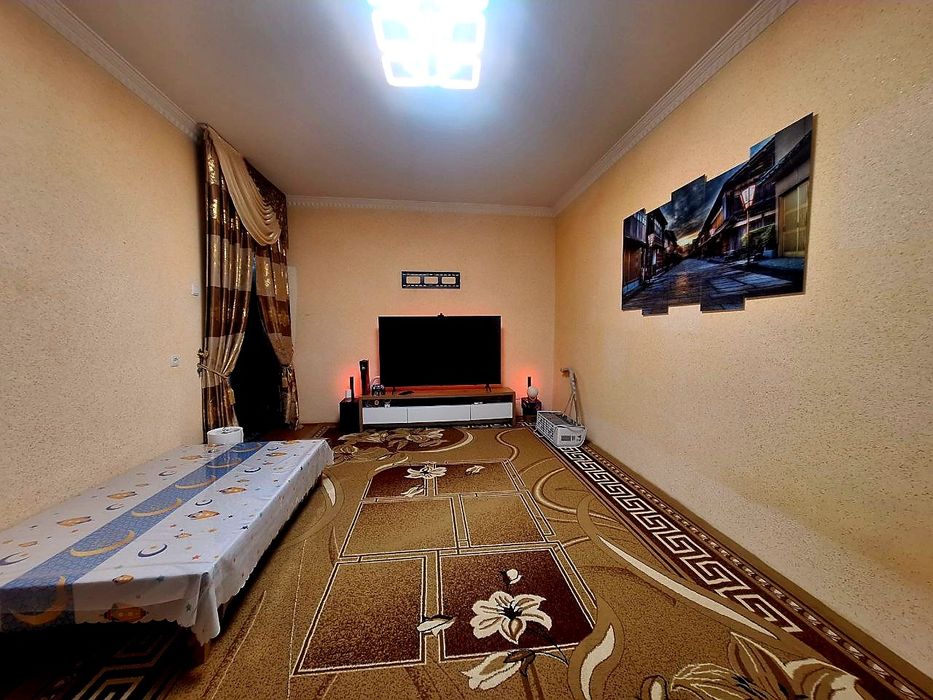 Шошилинг, шахар марказида 4 мавзеда 2 хонали уй сотилади