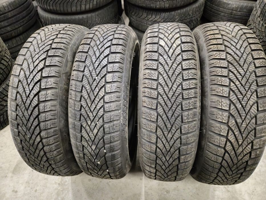 Jante otel Toyota Yaris R15 anvelope iarna Falken 175 65 15