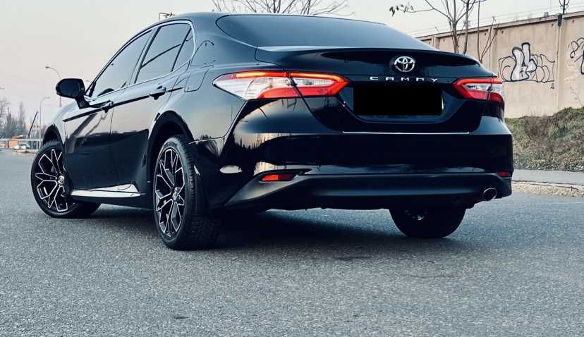 Toyota Camry 2018