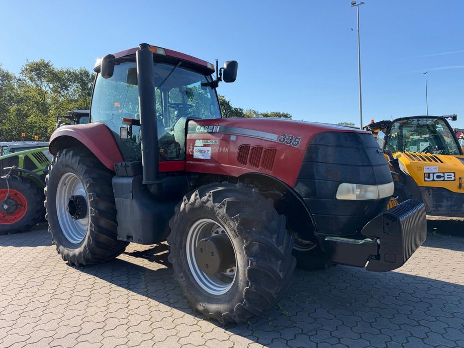 Case IH Magnum 335