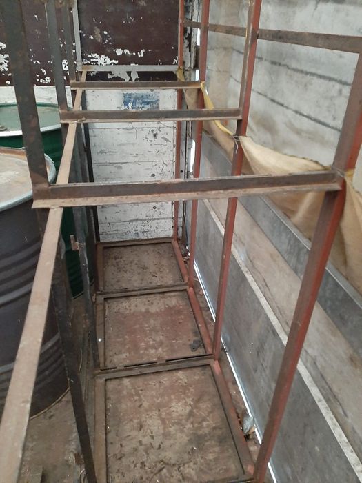 Rastel stupi pentru camion 7,5t.- 40 familii 12 rame, verticali.