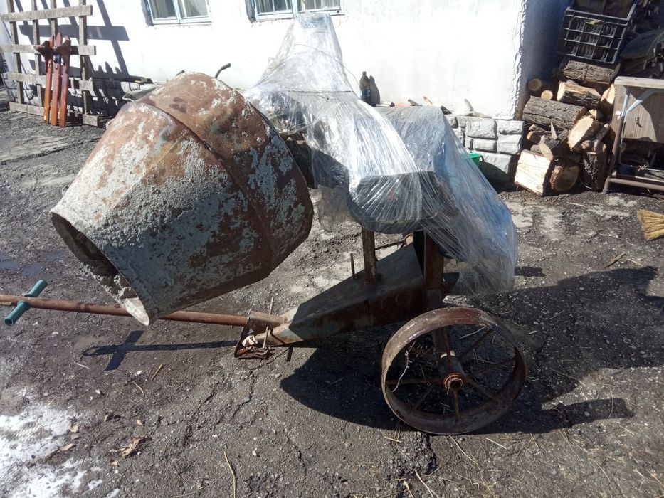 Бетона мешалка 0.3 куба